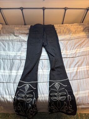 Idyllwind Black Wide-Leg Jeans with White Embroidered Hem Panels